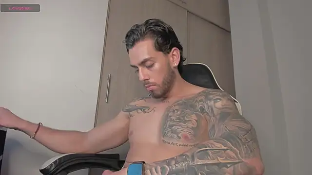 Axel  Blaze online show from 29, 4, 2026