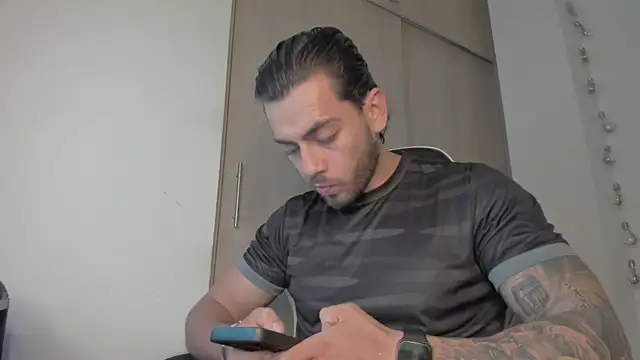 Axel  Blaze online show from 10, 4, 2026