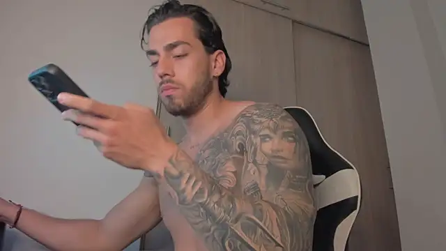 Axel  Blaze online show from 25, 5, 2026