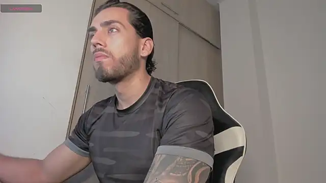 Axel  Blaze online show from 28, 4, 2026