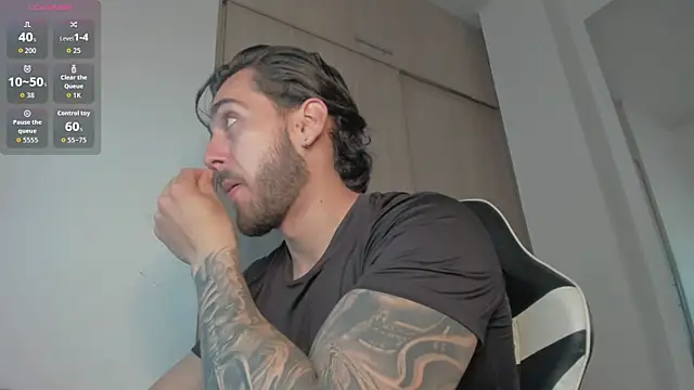 Snapshot of Axel__Blaze chatting on 15, 6, 2026 Axel Blaze online show from 15, 6, 2026