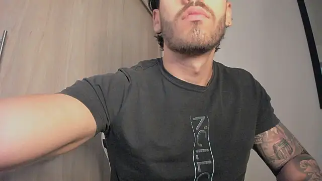 Axel  Blaze online show from 4, 3, 2026