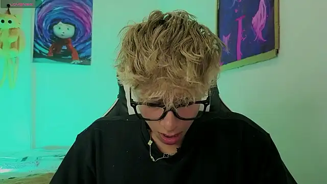 Snapshot of Ryan_sweet chatting on 16, 3, 2026 Ryan sweet online show from 16, 3, 2026