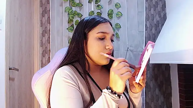 anyela donecm online show from 10, 4, 2026