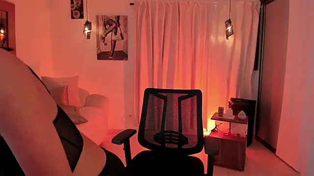 Snapshot of IsabellaLux_ chatting on 14, 7, 2026 IsabellaLux online show from 14, 7, 2026