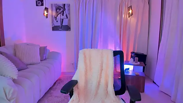 Snapshot of IsabellaLux_ chatting on 28, 6, 2026 IsabellaLux online show from 28, 6, 2026