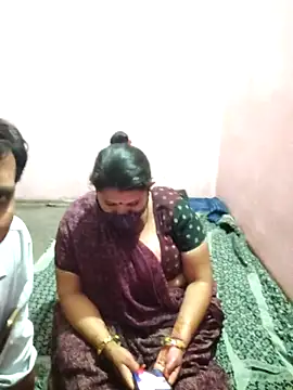 gujjuhotcouple online show from 4, 3, 2026