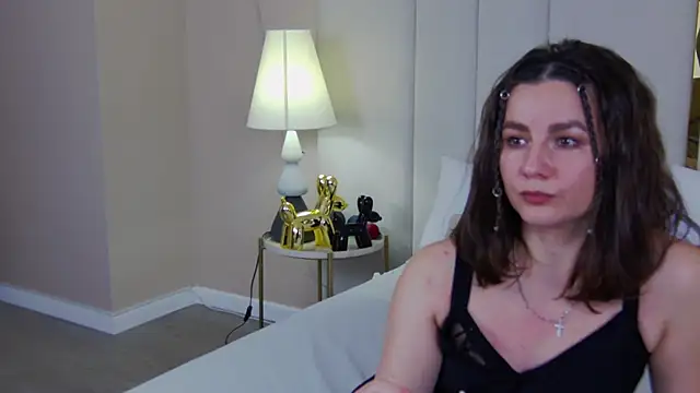 HelenaMarble online show from 4, 3, 2026