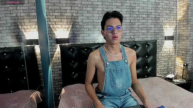 Snapshot of Lian_Prince chatting on 3, 3, 2026 Lian Prince online show from 3, 3, 2026