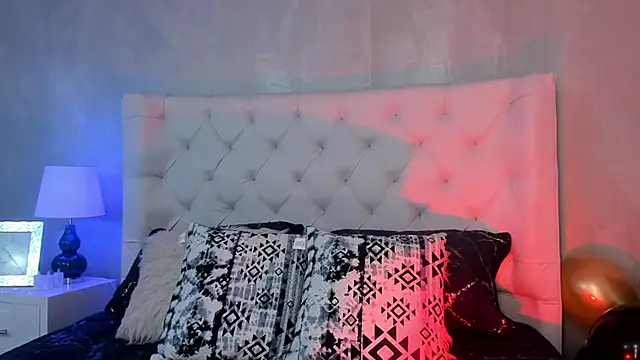 Ivi jones  online show from 23, 3, 2026