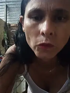 Snapshot of yuliitza4 chatting on 8, 6, 2026 yuliitza4 online show from 8, 6, 2026