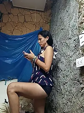 yuliitza4 online show from 18, 5, 2026
