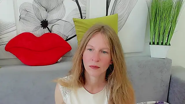 Mira XOo online show from 19, 6, 2026