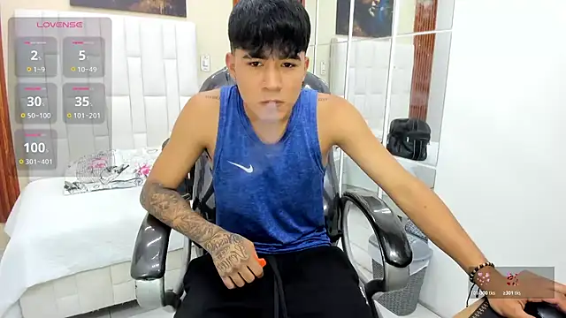 Snapshot of Thiago_collinss chatting on 15, 7, 2026 Thiago collinss online show from 15, 7, 2026