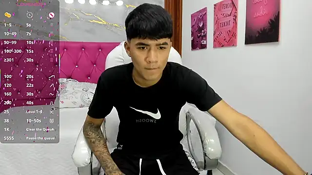 Snapshot of Thiago_collinss chatting on 28, 5, 2026 Thiago collinss online show from 28, 5, 2026