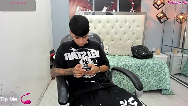 Snapshot of Thiago_collinss chatting on 30, 5, 2026 Thiago collinss online show from 30, 5, 2026