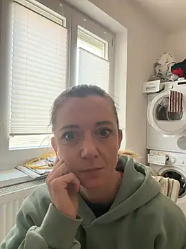 Snapshot of FitAnna chatting on 28, 2, 2026 FitAnna online show from 28, 2, 2026