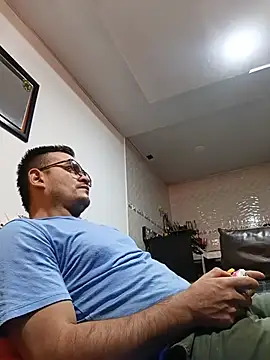 Snapshot of Edwin_Q chatting on 15, 7, 2026 Edwin Q online show from 15, 7, 2026