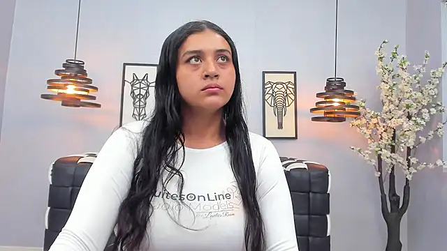 Lunaa Abril online show from 26, 2, 2026