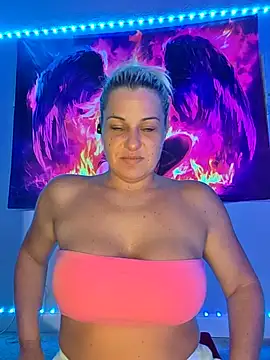 Snapshot of LadyB07 chatting on 20, 7, 2026 LadyB07 online show from 20, 7, 2026