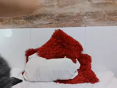 Nikol Lopez  online show from 16, 4, 2026