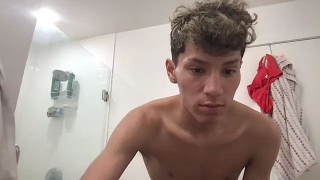 Snapshot of d3montwink chatting on 4, 3, 2026 d3montwink online show from 4, 3, 2026