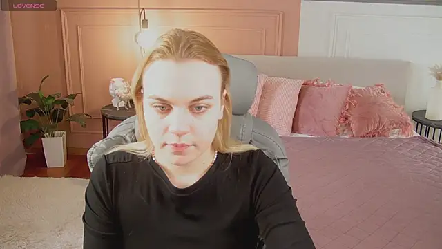 Glow Margo online show from 14, 4, 2026