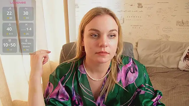 Snapshot of Glow_Margo chatting on 7, 7, 2026 Glow Margo online show from 7, 7, 2026