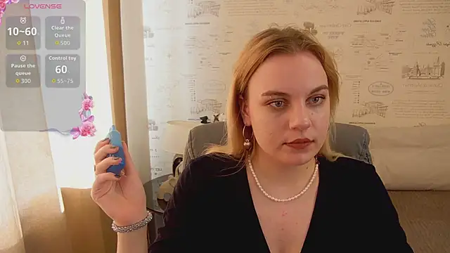 Snapshot of Glow_Margo chatting on 15, 6, 2026 Glow Margo online show from 15, 6, 2026