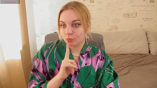 Snapshot of Glow_Margo chatting on 20, 6, 2026 Glow Margo online show from 20, 6, 2026