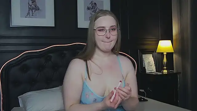 AprilHudson online show from 3, 5, 2026