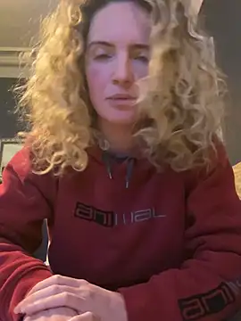 curlyirishgirl online show from 2, 3, 2026