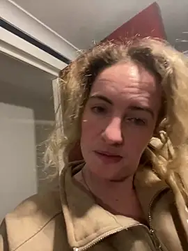 curlyirishgirl online show from 27, 2, 2026