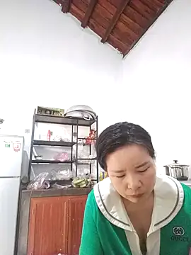 Ivy Trix2 online show from 30, 3, 2026