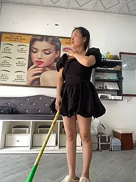 Ivy Trix2 online show from 4, 4, 2026