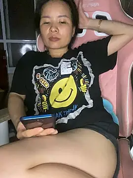 Snapshot of Ivy_Trix2 chatting on 28, 5, 2026 Ivy Trix2 online show from 28, 5, 2026