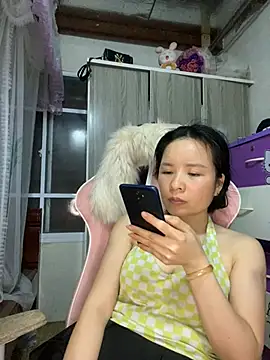 Snapshot of Ivy_Trix2 chatting on 13, 5, 2026 Ivy Trix2 online show from 13, 5, 2026