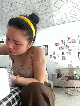 Ivy Trix2 online show from 27, 3, 2026