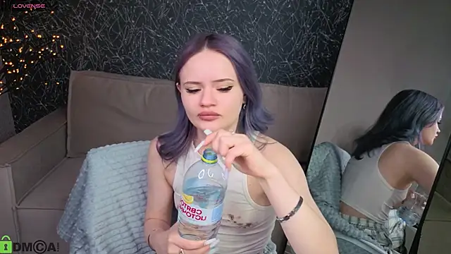 Tessa Ashe online show from 4, 5, 2026