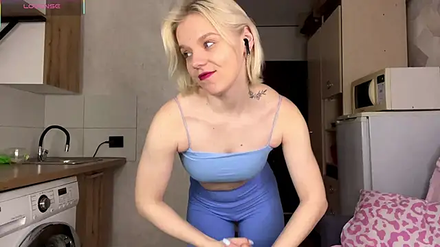 Snapshot of ScarlettKaty chatting on 2, 3, 2026 ScarlettKaty online show from 2, 3, 2026