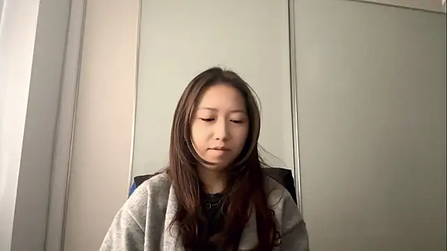 Snapshot of KirstenZaffina chatting on 4, 3, 2026 KirstenZaffina online show from 4, 3, 2026