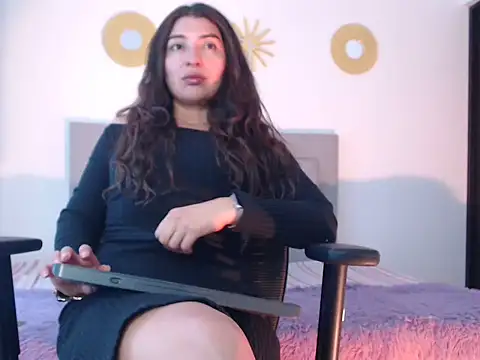 Julietaamado online show from 7, 4, 2026