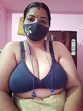 Snapshot of tamil_lathikaaa chatting on 27, 4, 2026 tamil lathikaaa online show from 27, 4, 2026