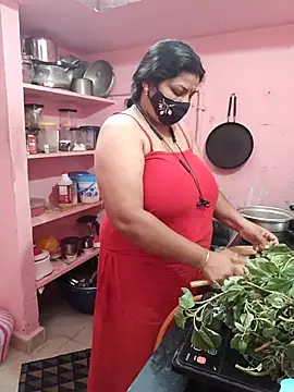 Snapshot of tamil_lathikaaa chatting on 28, 5, 2026 tamil lathikaaa online show from 28, 5, 2026