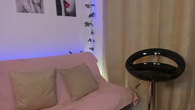 Rebeca Marchetti online show from 2, 4, 2026