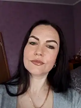 AmyLove471 online show from 7, 4, 2026