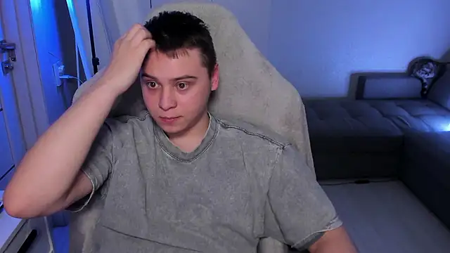 Snapshot of max_sm1th chatting on 28, 2, 2026 max sm1th online show from 28, 2, 2026