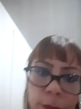 Snapshot of melmel192 chatting on 3, 3, 2026 melmel192 online show from 3, 3, 2026