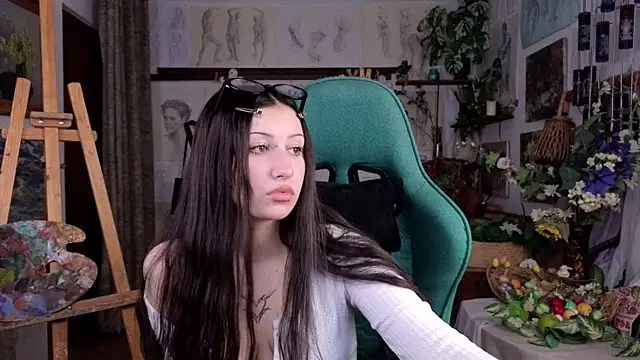 EffieMeowley online show from 18, 4, 2026