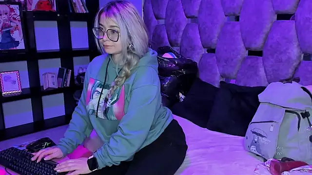 Maky Coss online show from 12, 3, 2026